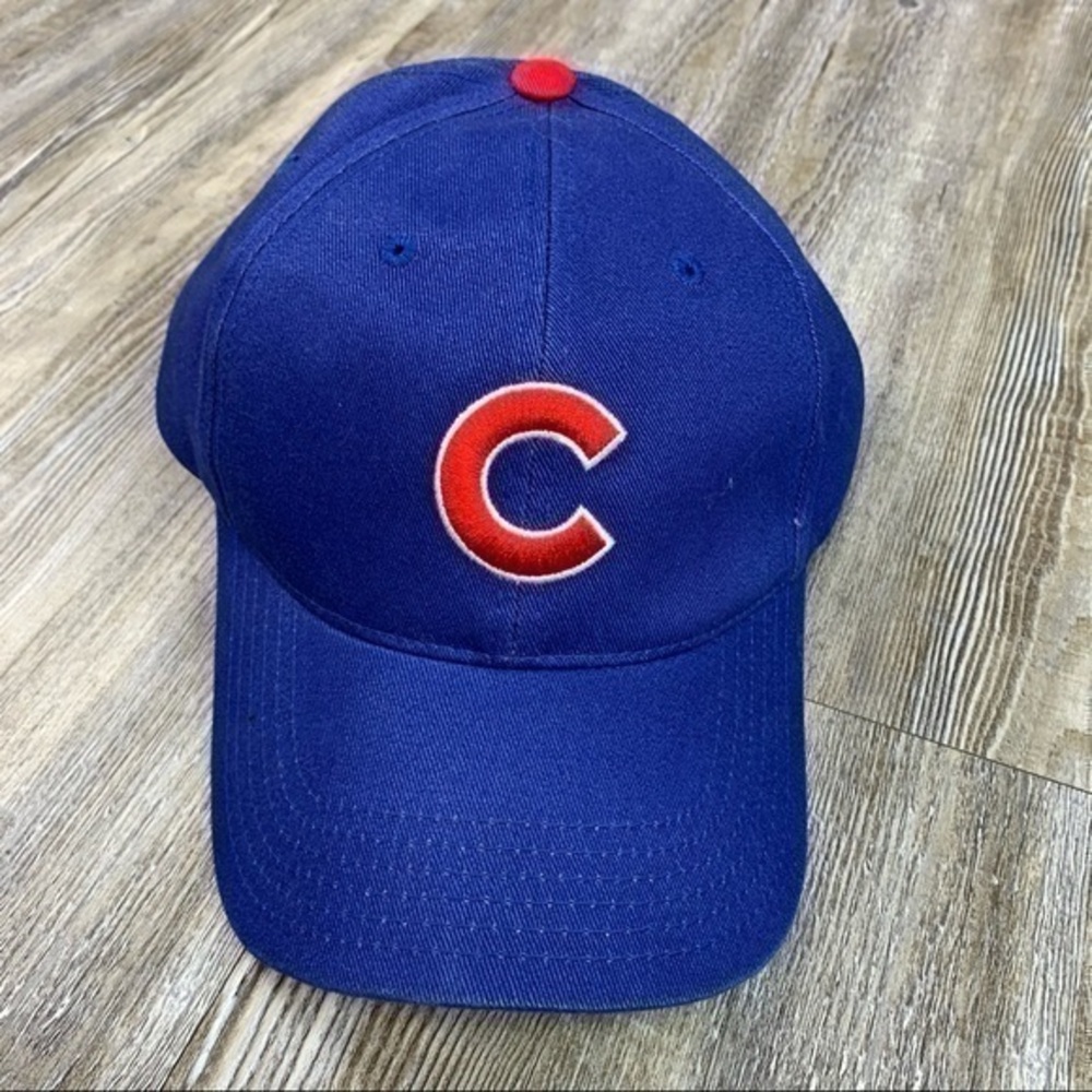 T. E. I. Genuine Merchandise Cubs Logo Blue Red